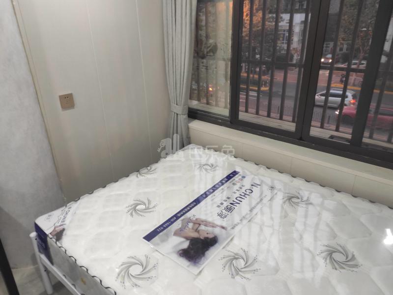 曲阳路274号7446125卧室图2