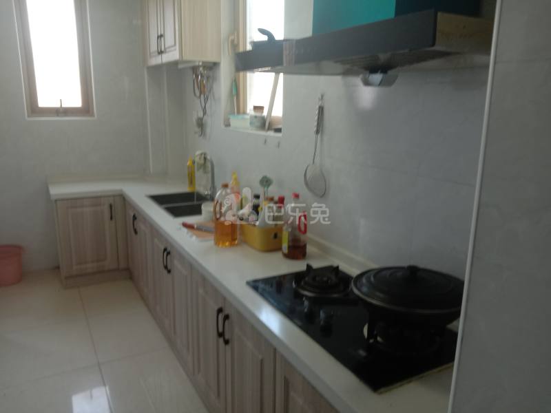 鼎固华庭2期7490392厨房图6
