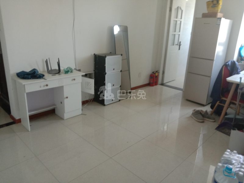 鼎固华庭2期7490392客厅图4