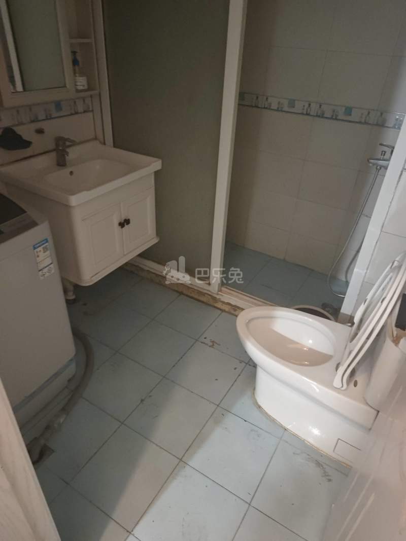 绿地康桥新苑7511370卫生间图6