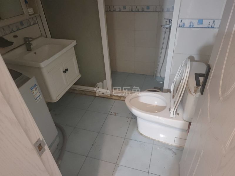 绿地康桥新苑7511370卫生间图7