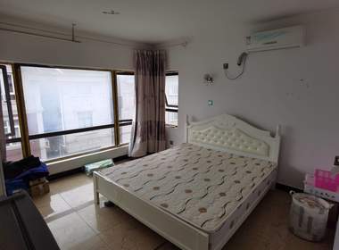 春雷村戴何家宅 