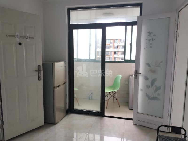 申城佳苑二期A块754212客厅图4