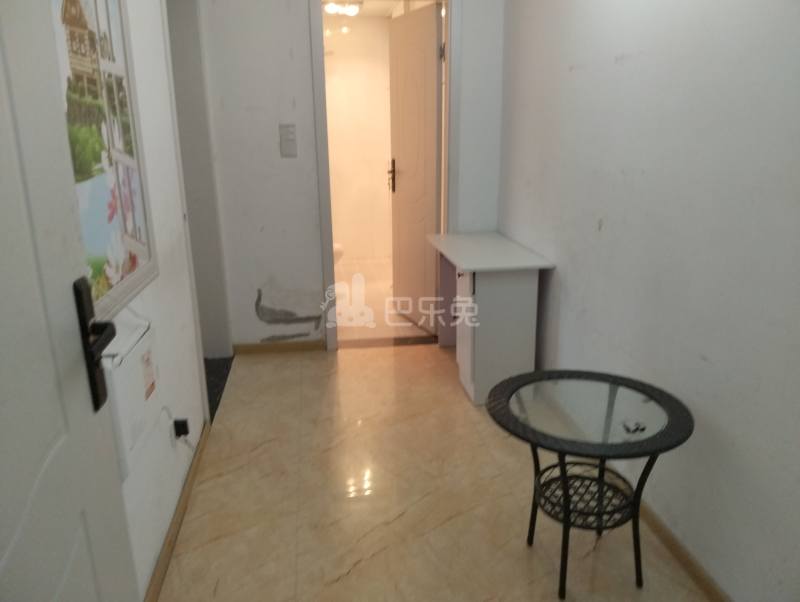 金昊丽苑7550951客厅图4