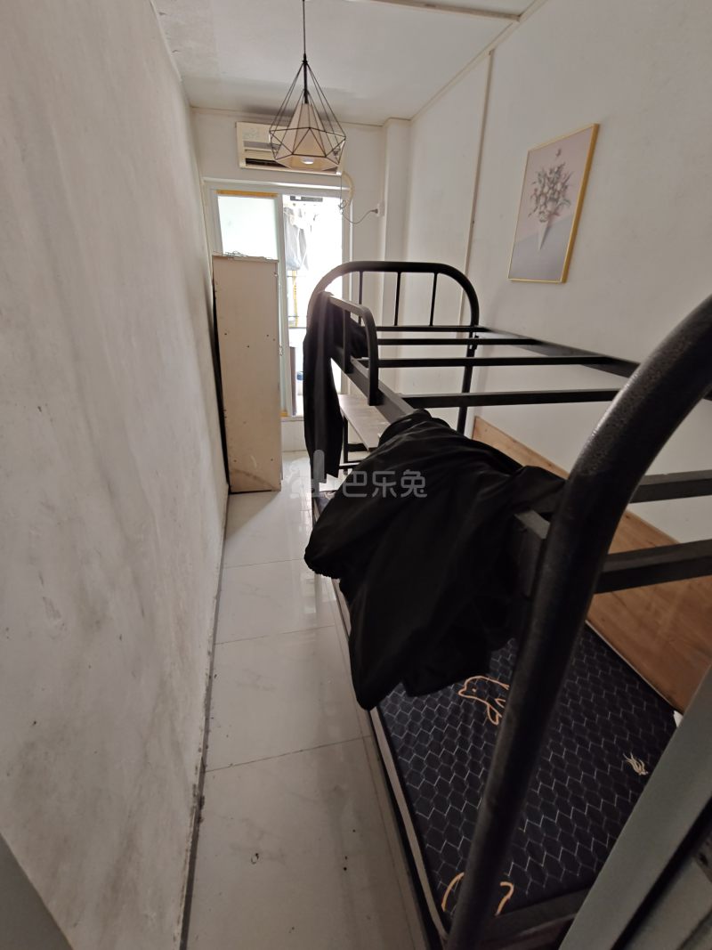 南山村7569108卧室图1