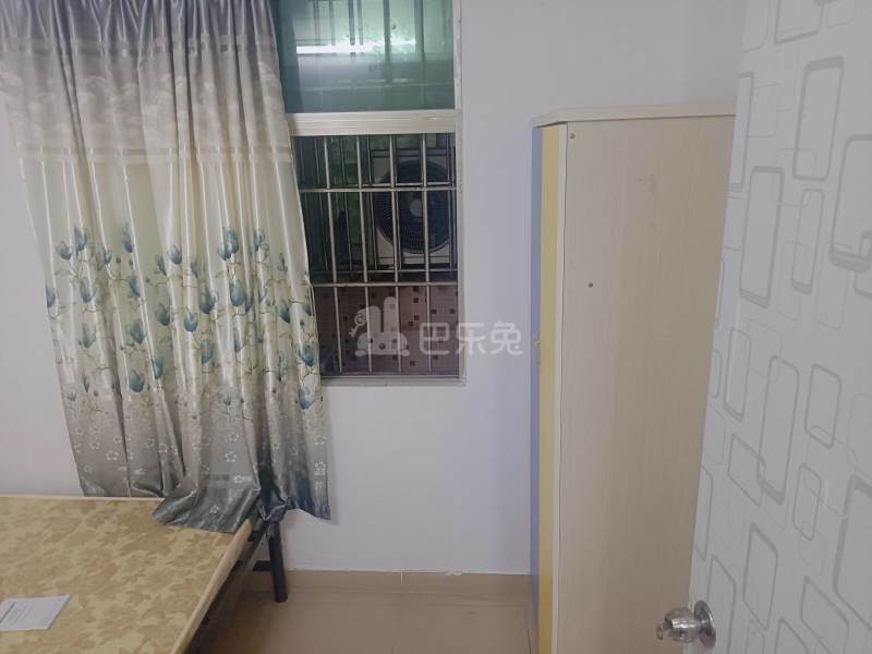 南山村7576607卧室图2