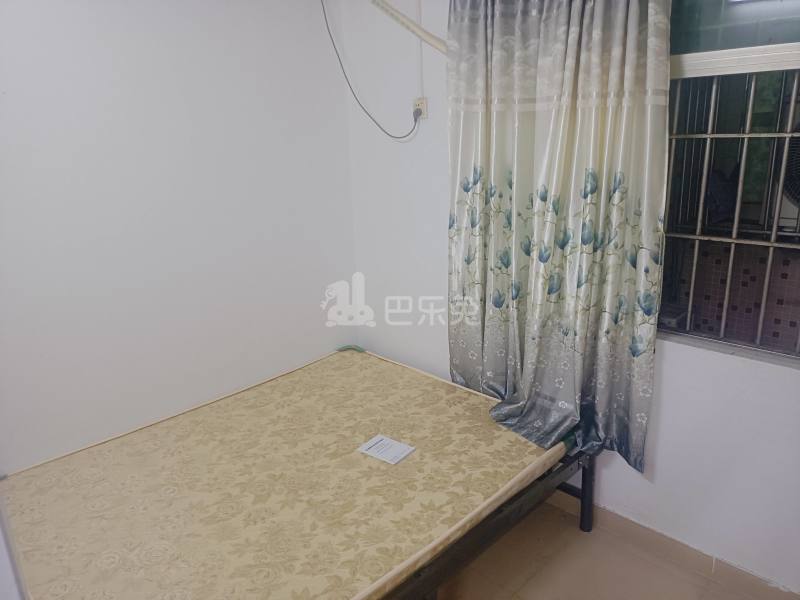 南山村7576607卧室图1