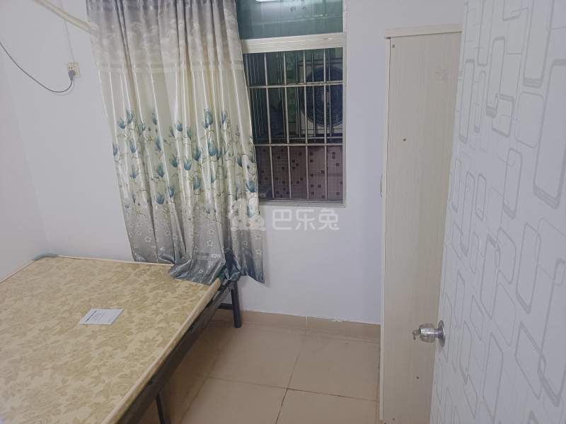 南山村7576607卧室图0