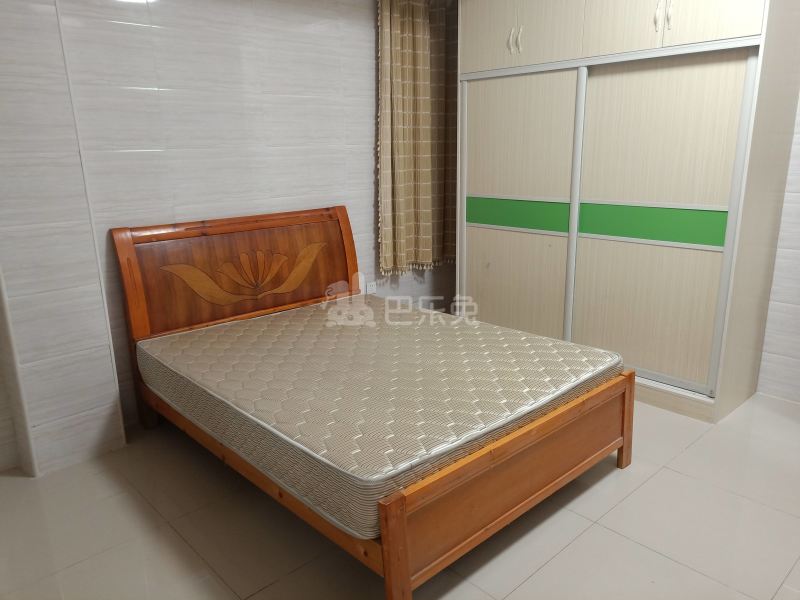 鹤边员村东街东五巷13号7580340卧室图1