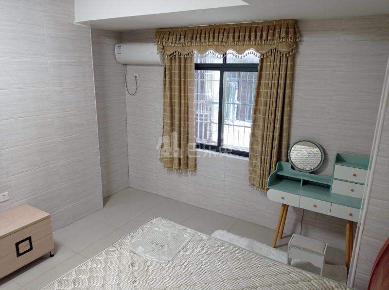 鹤边员村东街东五巷13号7580341卧室图3