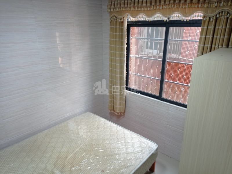 鹤边员村东街东五巷13号7580341卧室图6