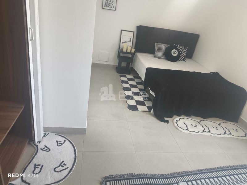 现代城华庭7590963卧室图1