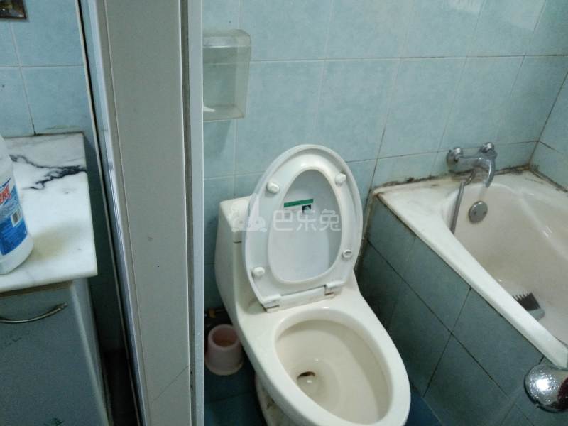 金桂新村7643449卫生间图10