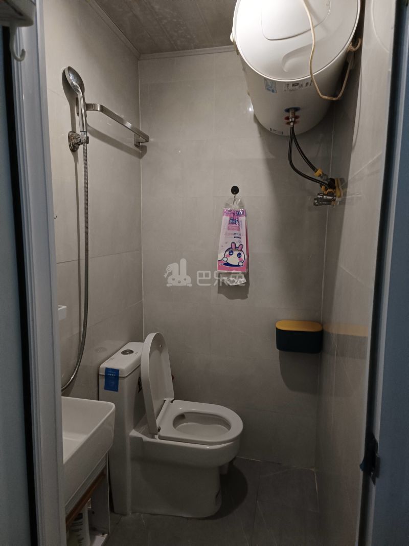 欣周花园7643796卫生间图8