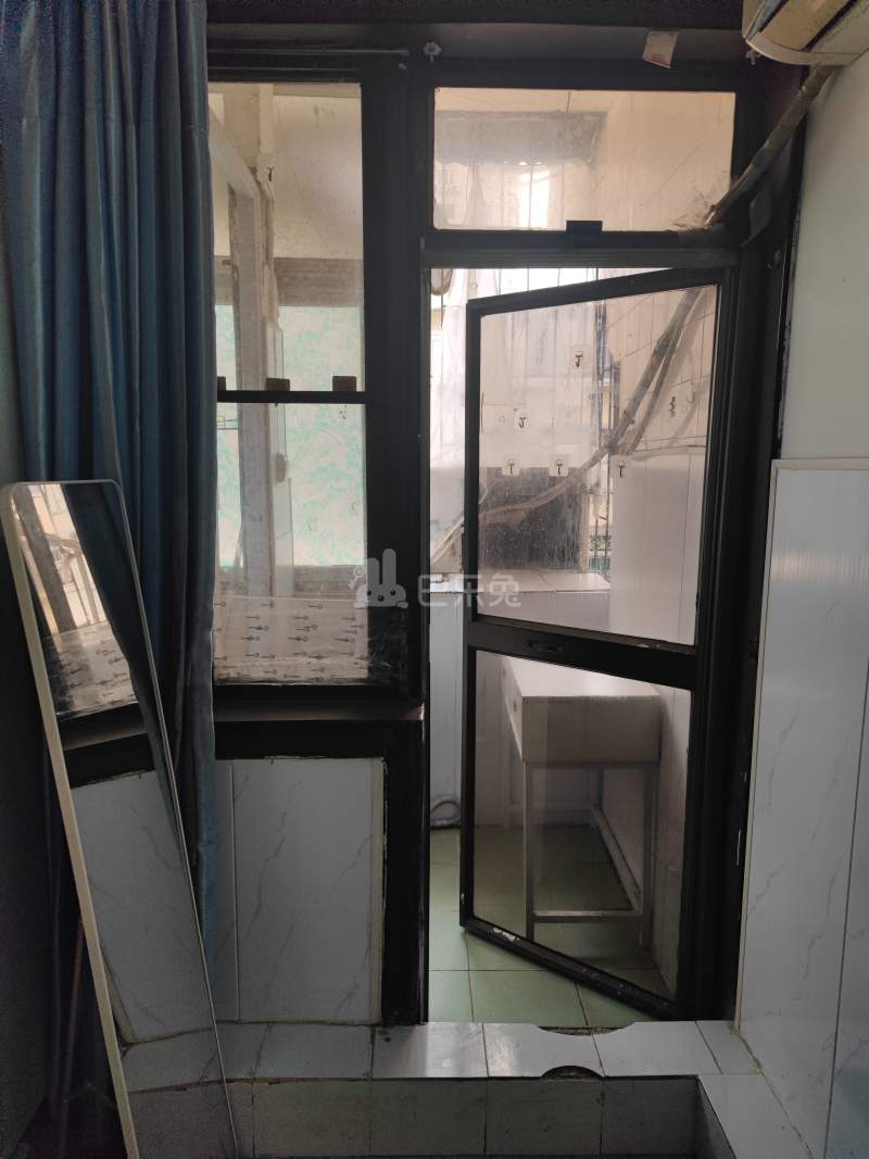 海映山庄7644045卧室窗户图6