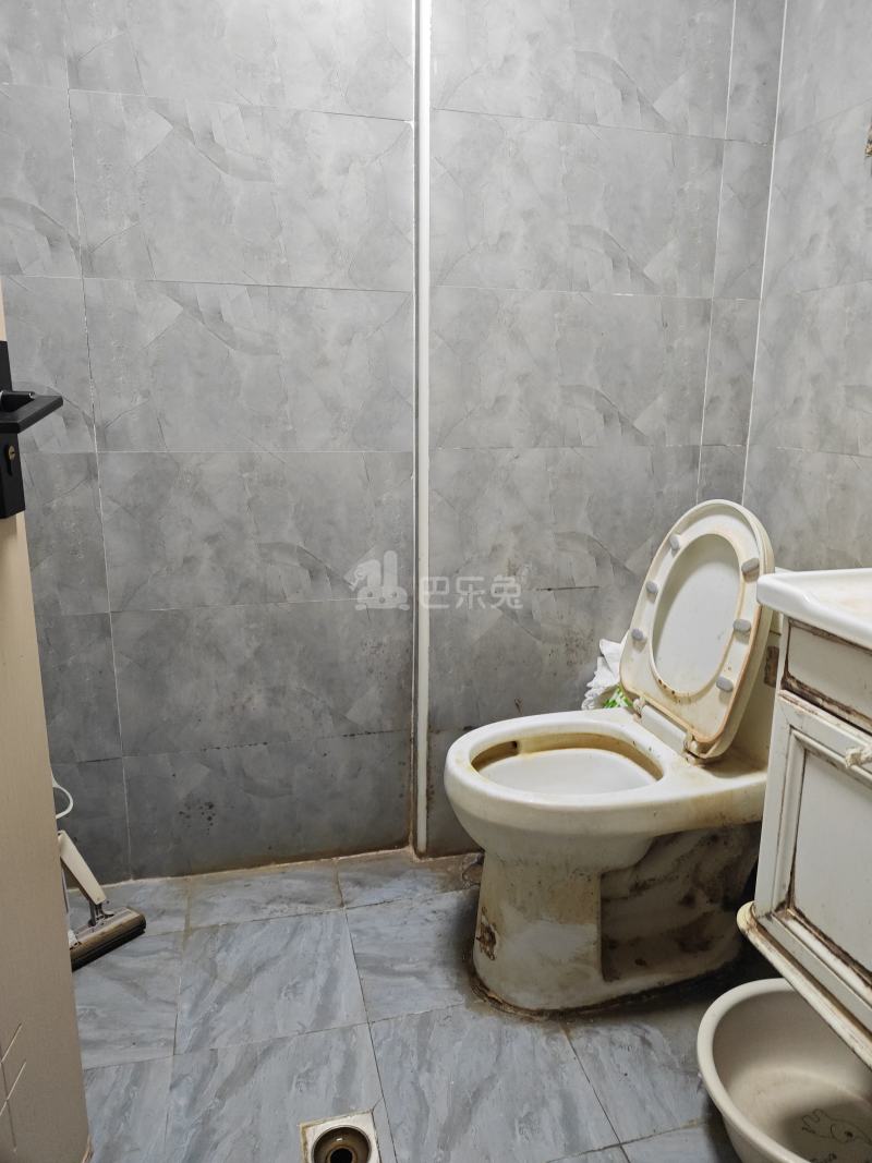 通用昱慧苑7698514卫生间图8