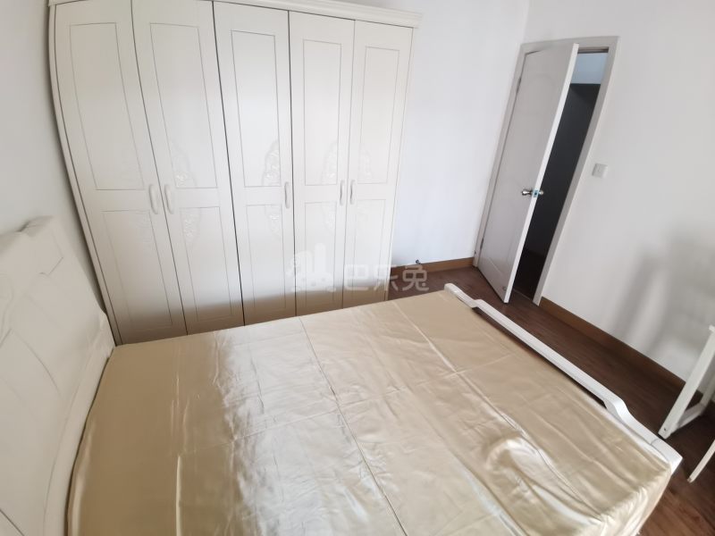 锦秋花园二期7650500卧室图2