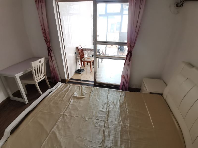 锦秋花园二期7650500卧室图3