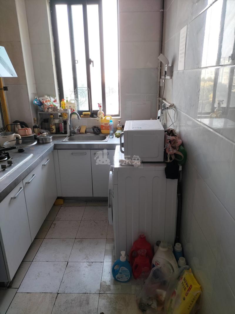 浦联佳苑7685923厨房图6