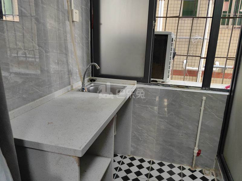 宏华苑小区7689074厨房图4