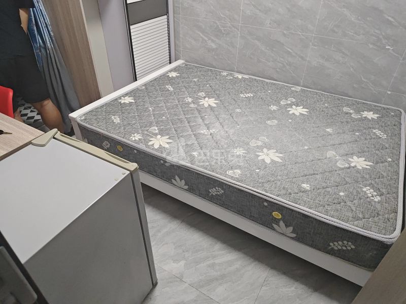 宏华苑小区7689080卧室图2