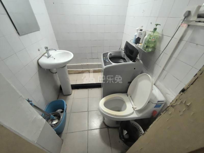 庆安一村2058504卫生间图5