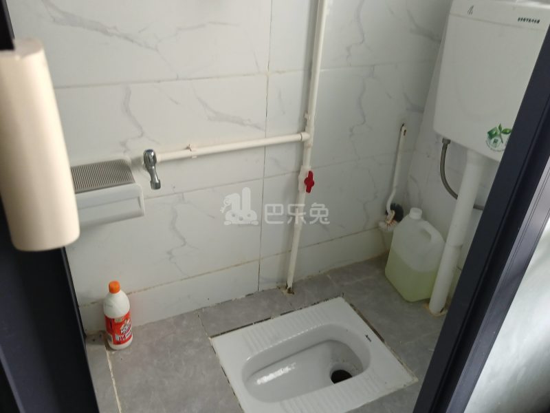 愉康花园7697685卫生间图9