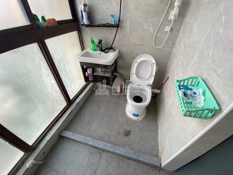 泰翔嘉苑771615卫生间图9