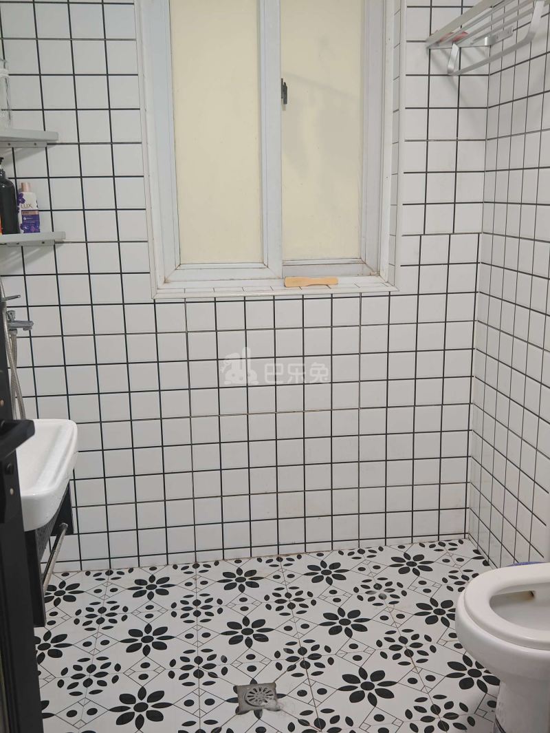 杨浦欣园西区7722406卫生间图6