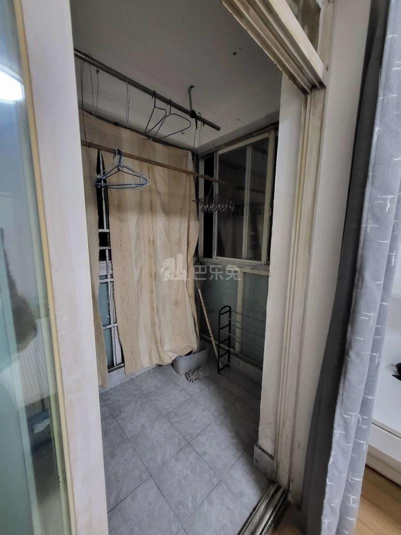 金鑫花园7747427卫生间图5