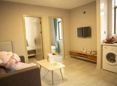 七号时尚公寓 2室1厅1卫