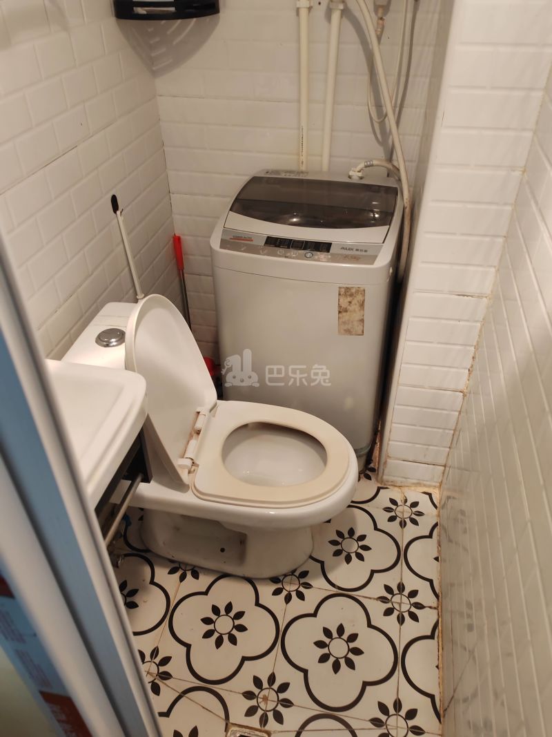 鹏丰苑2期7766969卫生间图4