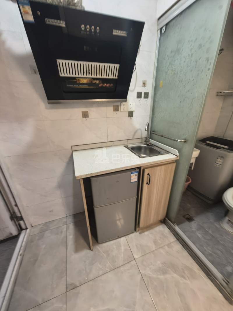 惠南镇南园路230弄城南村513号7771883厨房图4