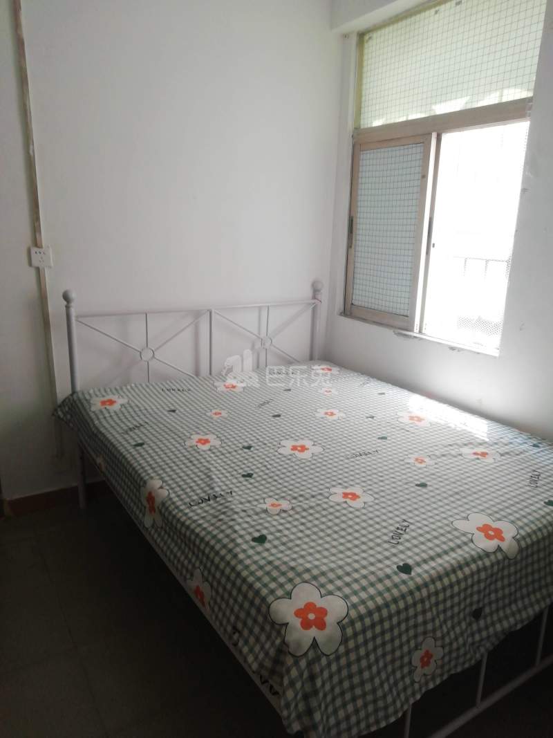 南山村7810439卧室图0