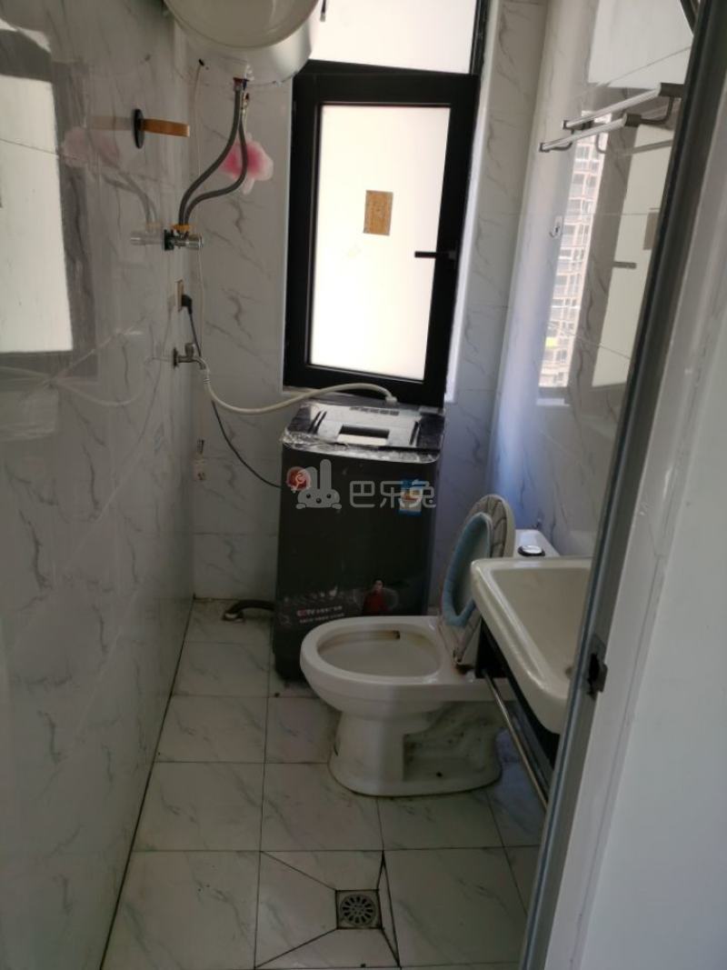 仁怡苑7822958卫生间图3