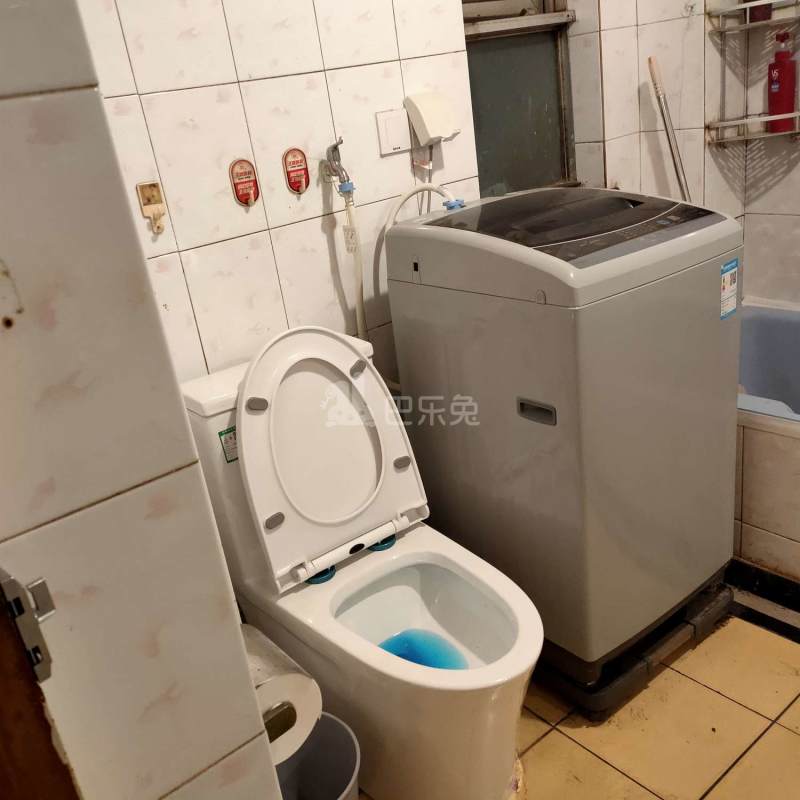 桂林苑南区7852045卫生间图1