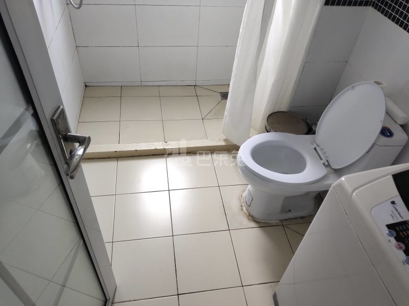 中海瀛台2期7856444卫生间图19