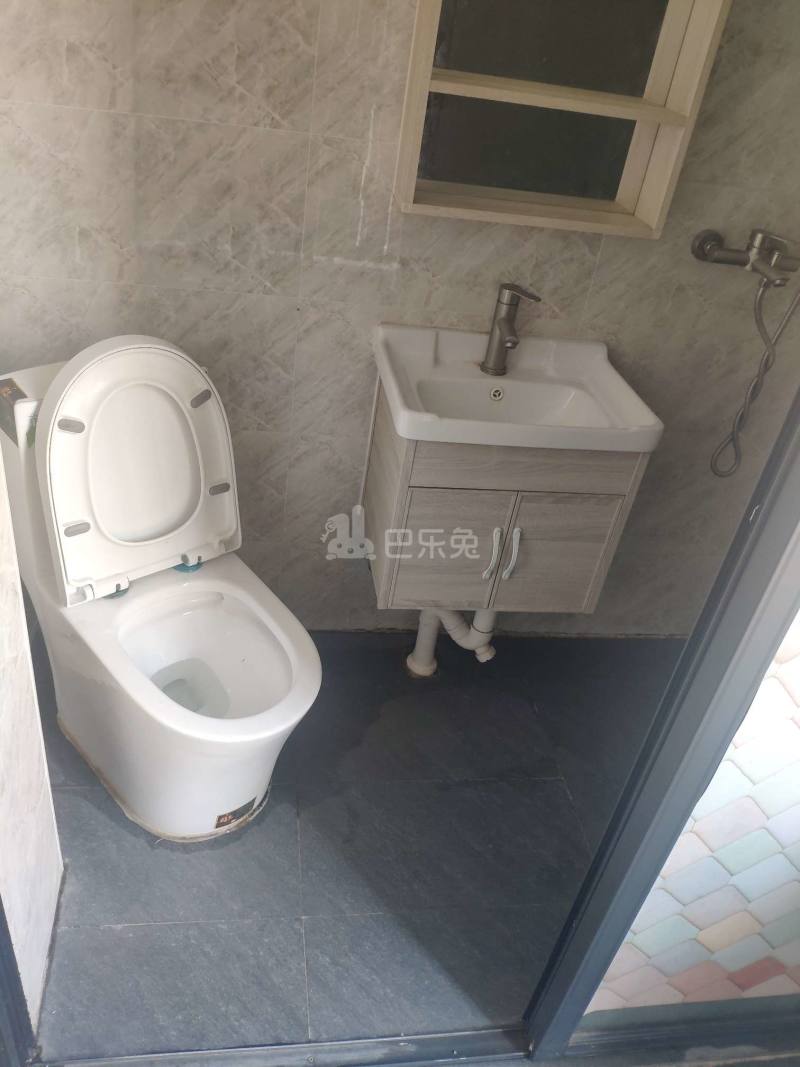 彭上新村南七巷7号7857470卫生间图25