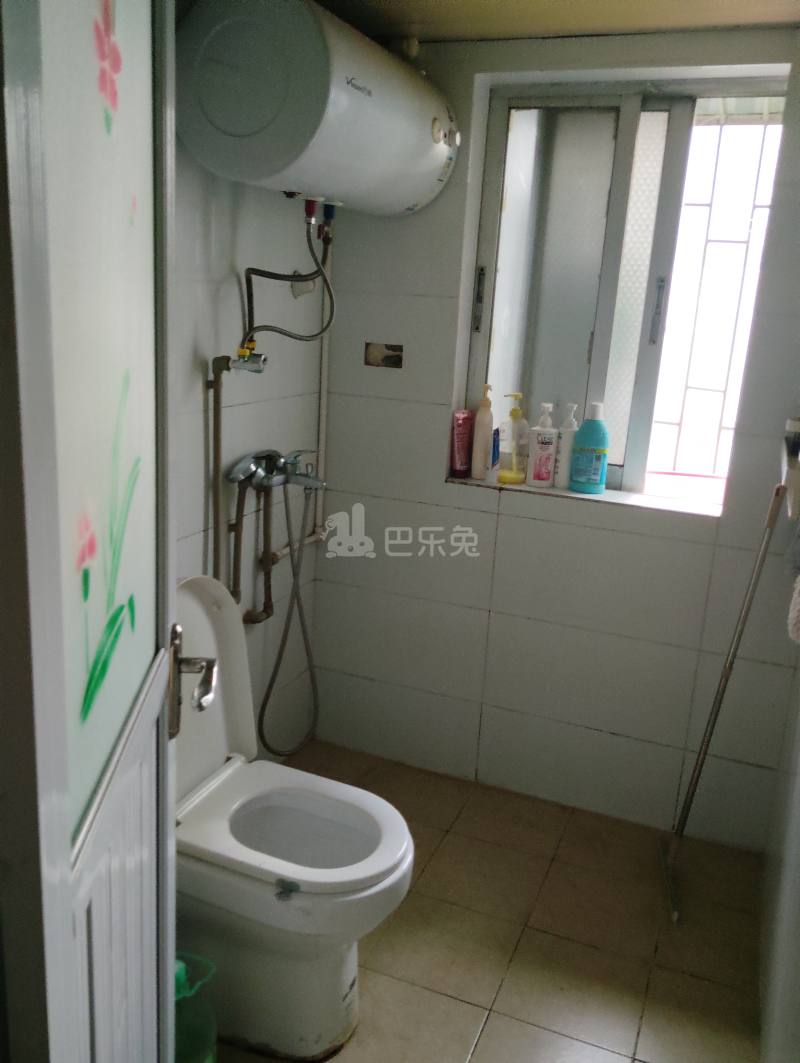 税务小区7153363卫生间图4