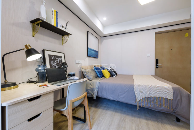 龙湖冠寓深圳龙华地铁站店7871812卧室图1