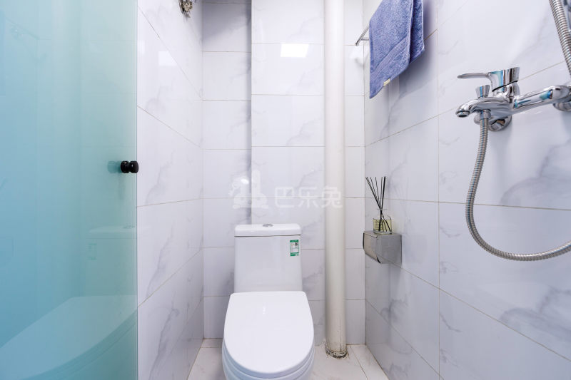 龙湖冠寓深圳龙华地铁站店7871812卫生间图5