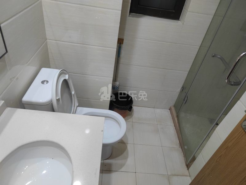 万立城（瑞立华庭）7965651卫生间图12