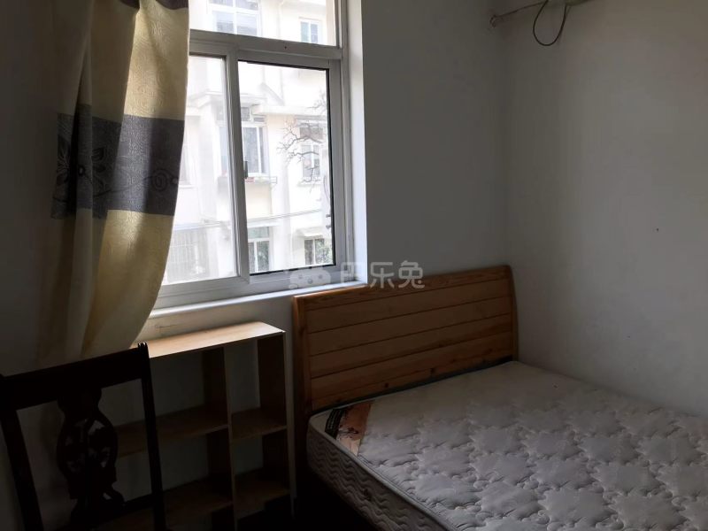 华东师大一村8002935卧室图2