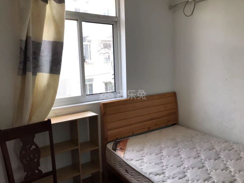 华东师大一村8002935卧室图3