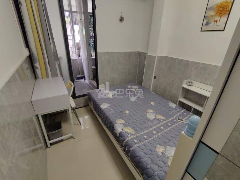 宏华苑小区8065174卧室图0