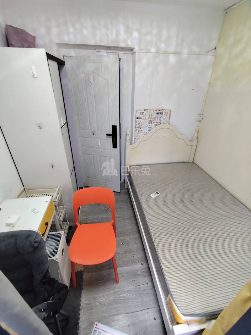 怡苑阁8070050卧室图2