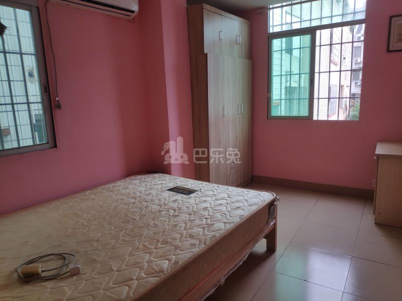 岗贝西大街1-1号8075456卧室图0