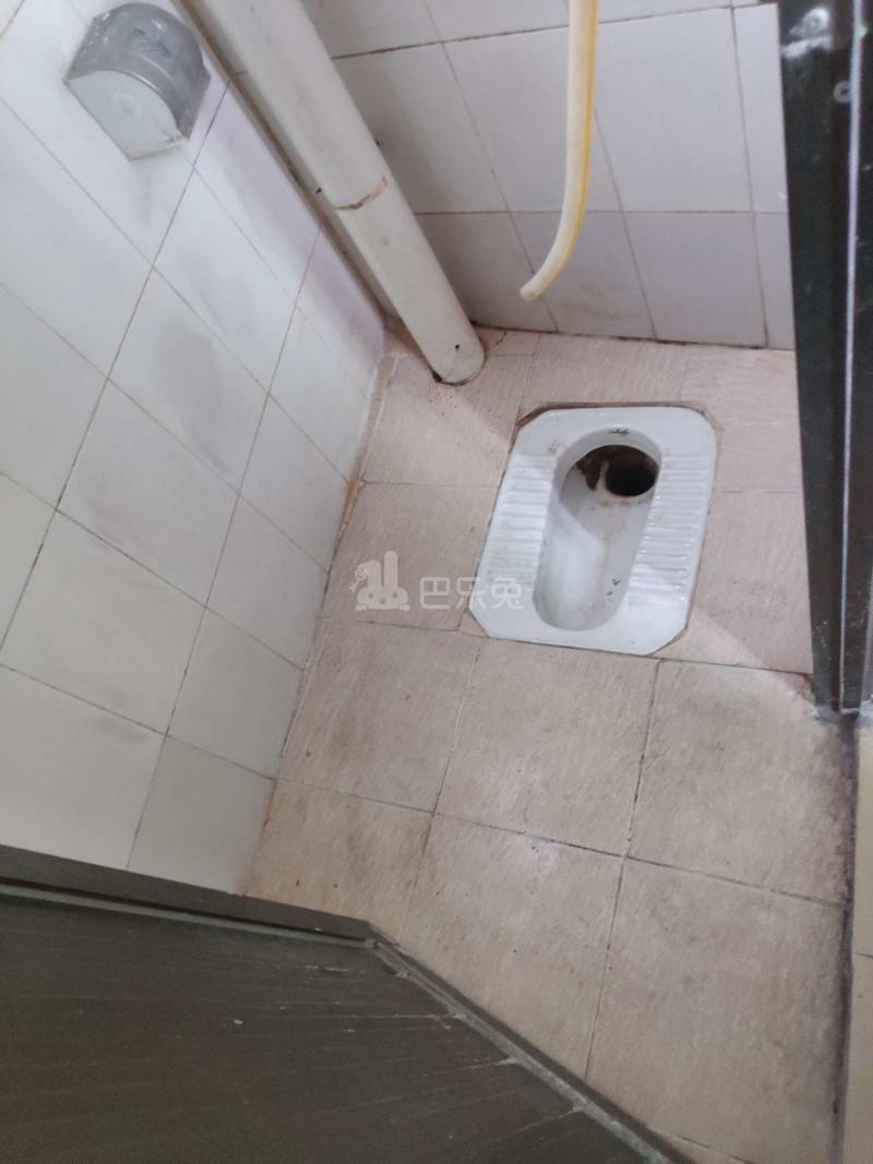 岗贝西大街1-1号8075456卫生间图6
