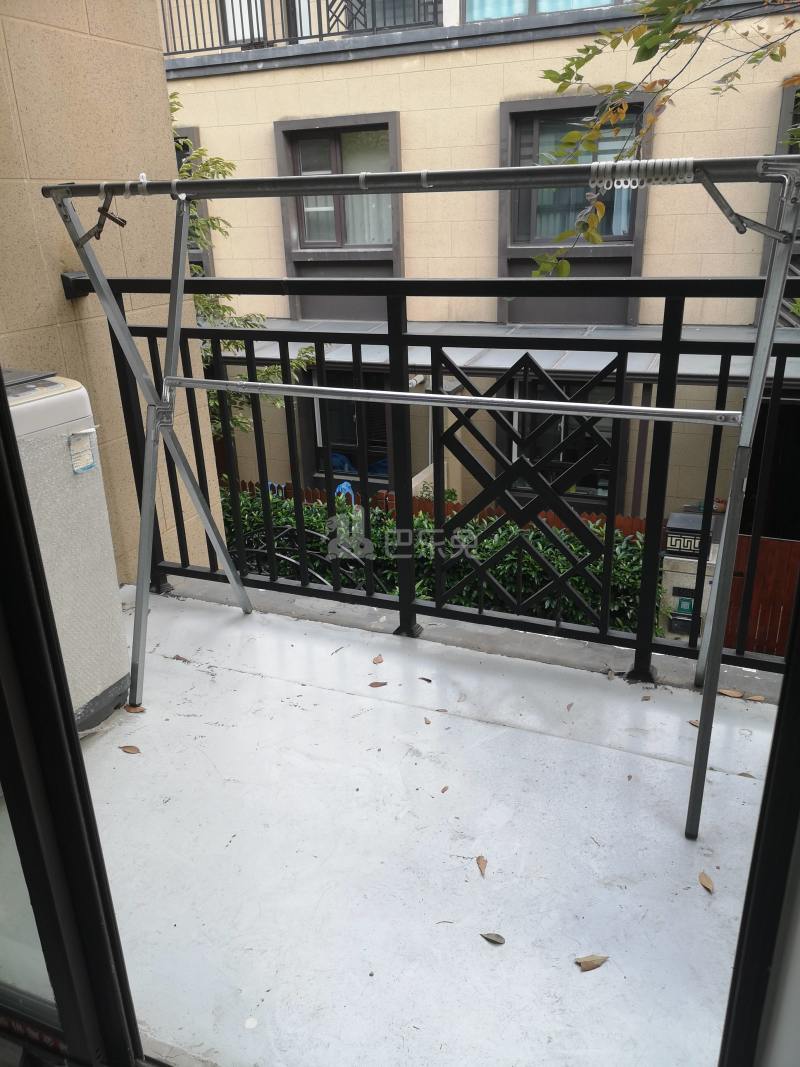 上海院子8077738客厅图6