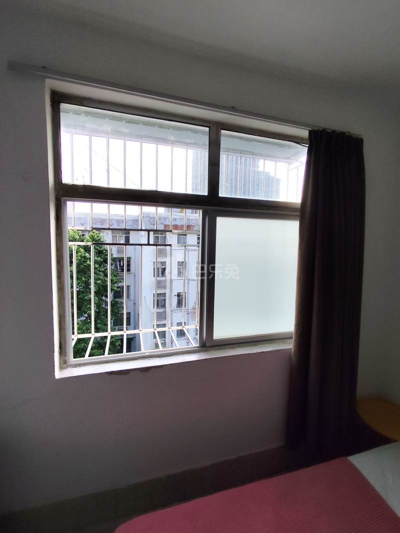 荔苑小区8123355卧室窗户图6